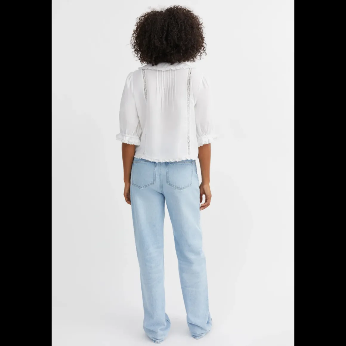 skall_studio_magnolia_sho_3.webp Skall Studio Magnolia Short Sleeve Blouse